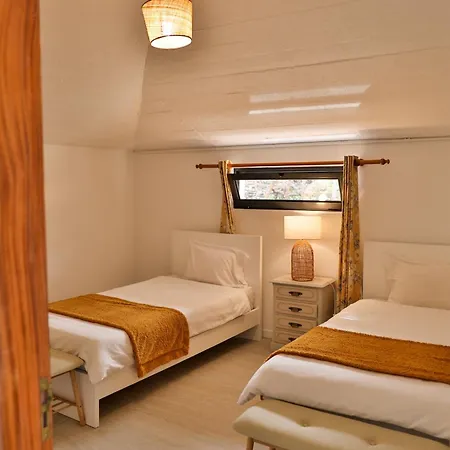 Sebastian's * São Vicente