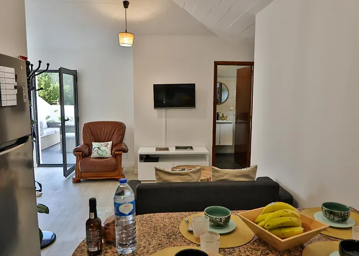 Sebastian's * São Vicente